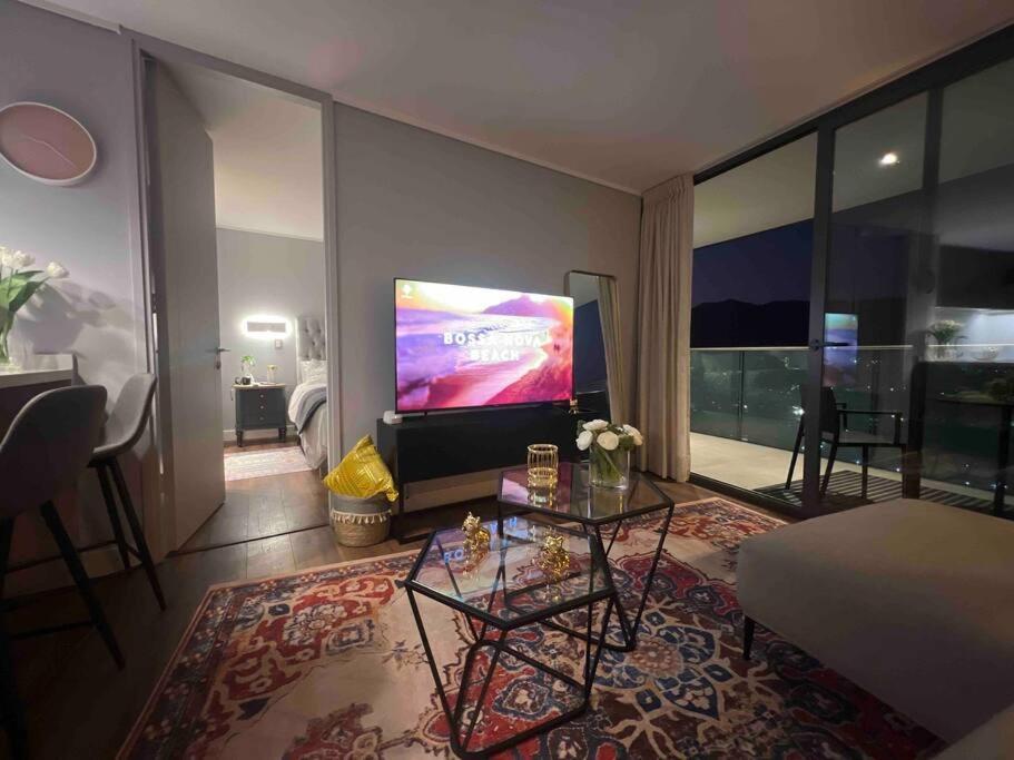 Luxury 33th Floor Luxury District