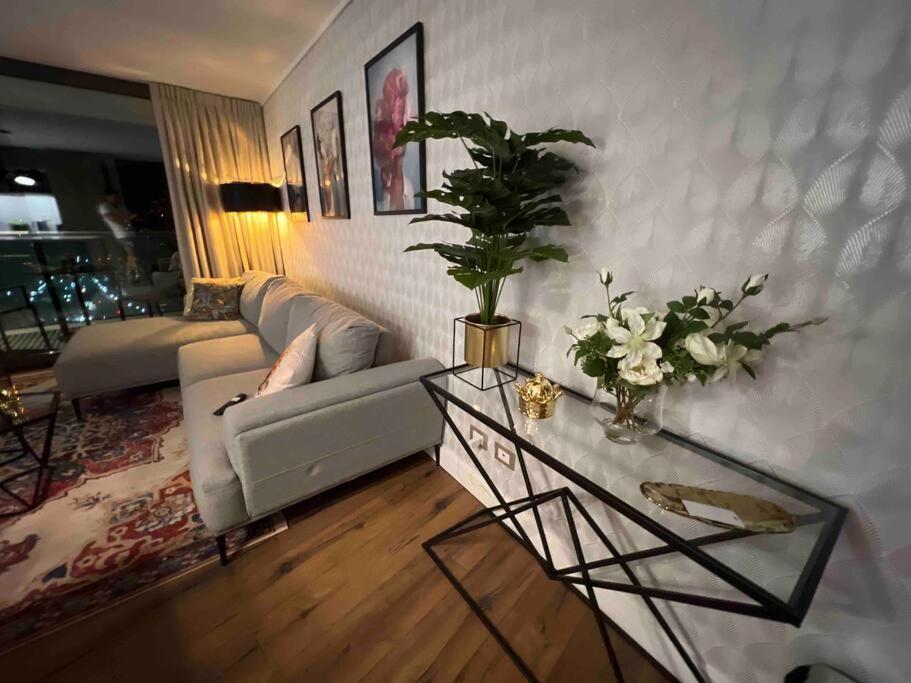 Luxury 33th Floor Luxury District *